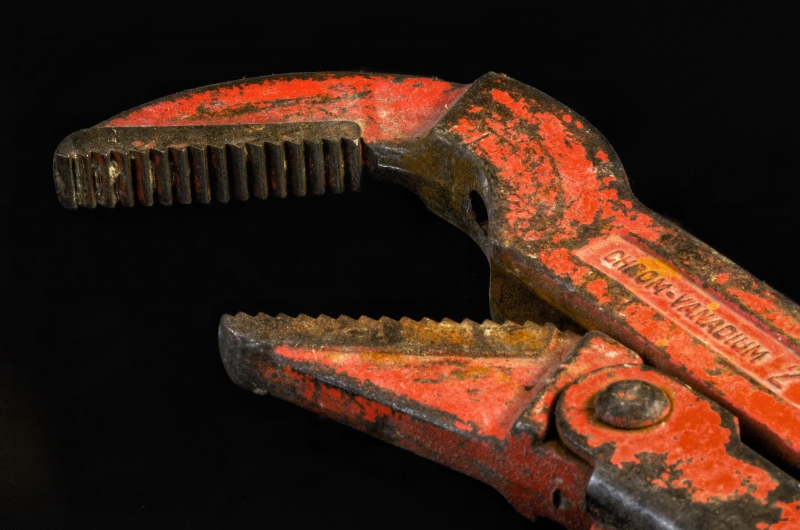 plombier-THEOULE SUR MER-min_pipe-wrench-318084